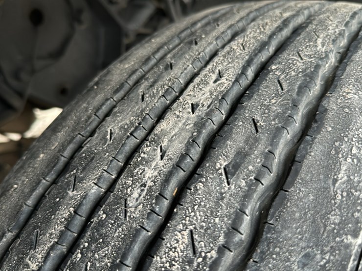 2006-peterbilt-379-image-18