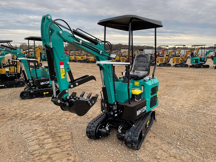 #9220-•-2025-unused-cfg-mini-excavator-image-1