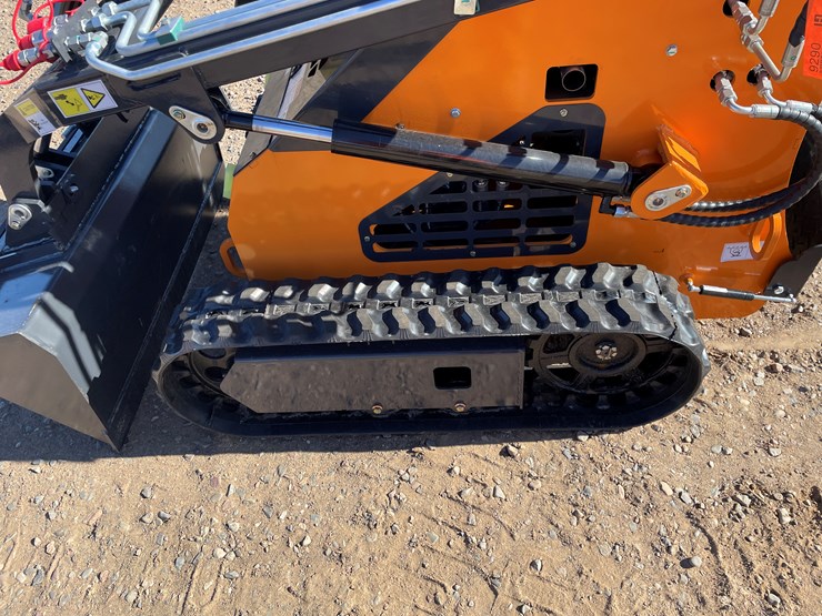 #9290-•-unused-2025-landhonor-mini-skid-steer-loader-image-6