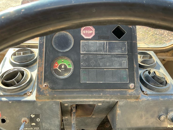 1989-deere-444e-image-27