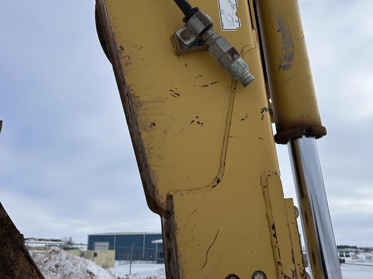 caterpillar-420d-image-33