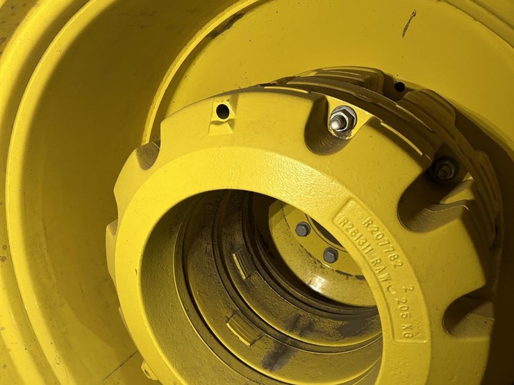 2022-john-deere-9r-590-image-29