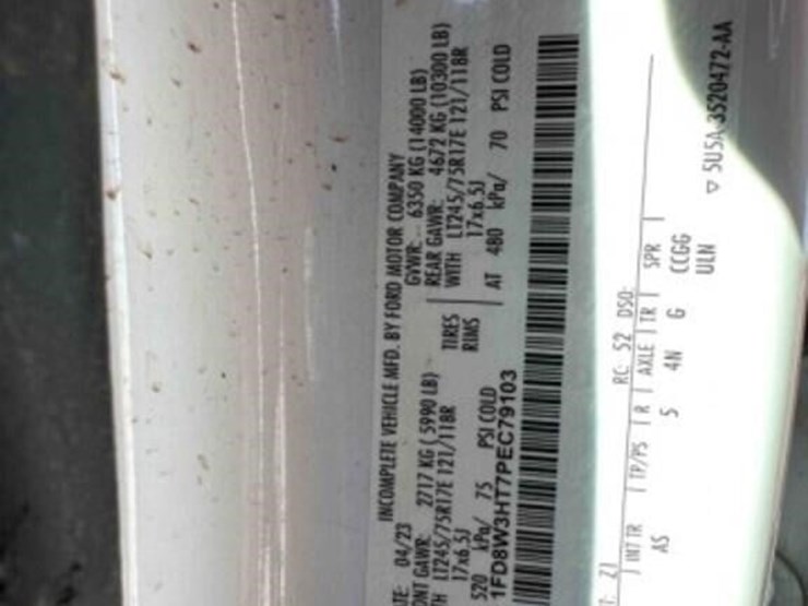 2023-ford-f350-image-17