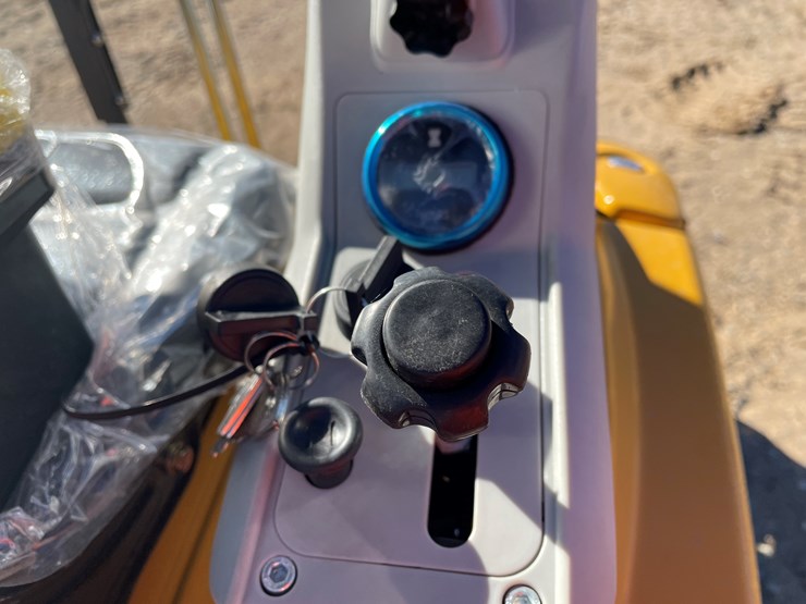 #9273-•-unused-2025-cfg-mini-excavator-image-5