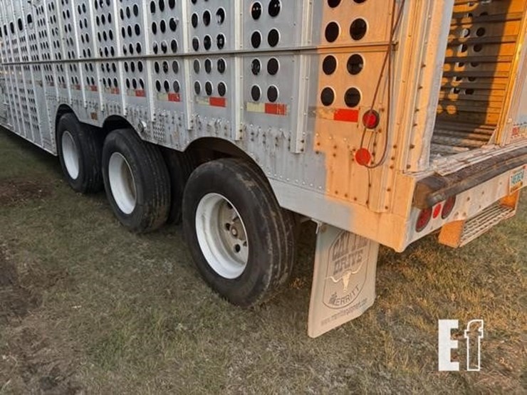 1995-merritt-53-ft-image-5