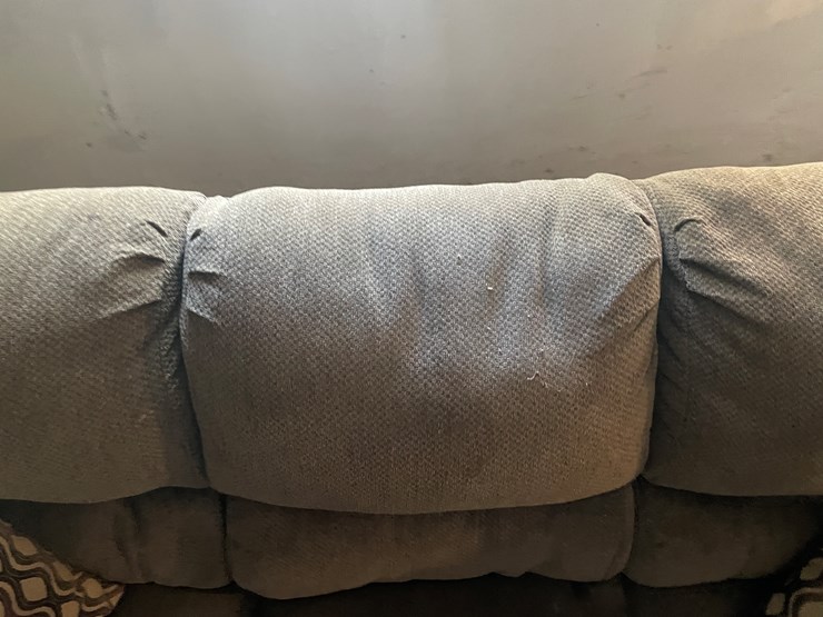 #3744-•-matching-couch-and-loveseat-image-21