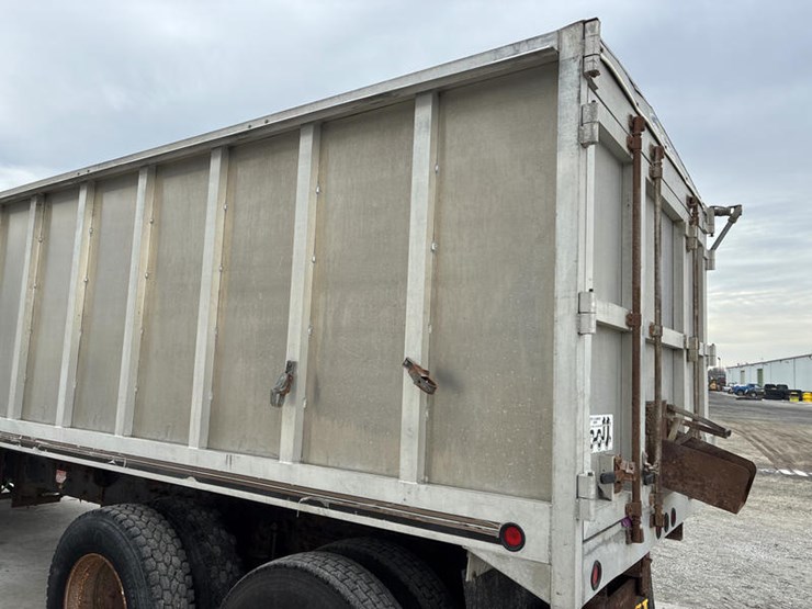 case-ih-7400-image-50