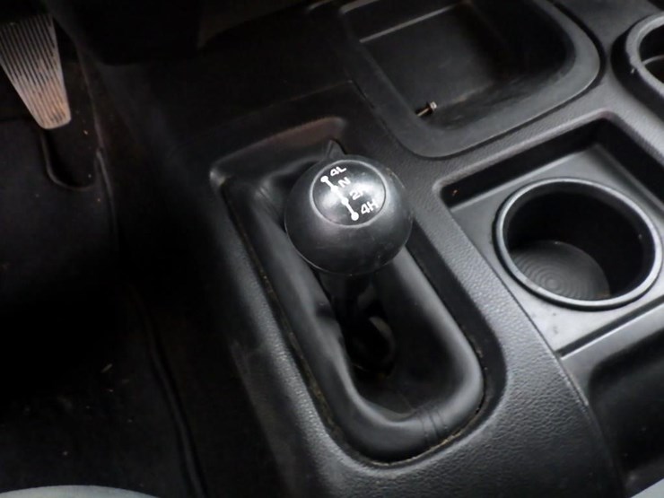 2014-dodge-3500-image-44