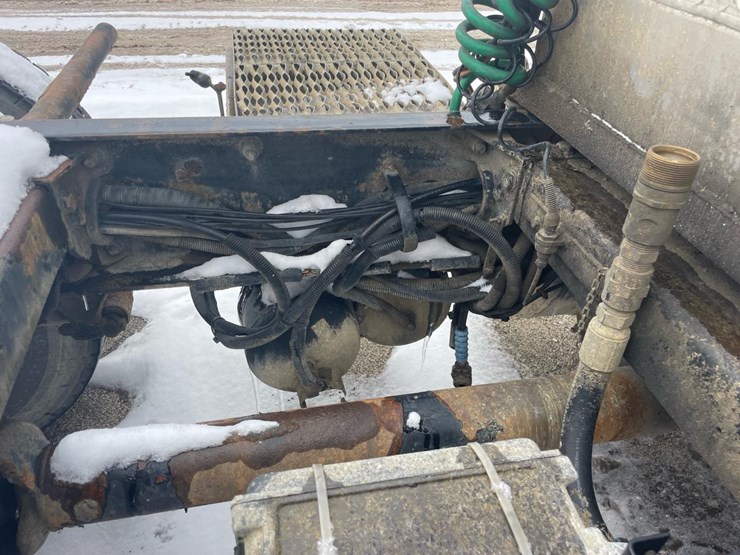 1996-peterbilt-378-image-27