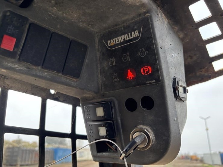 2006-caterpillar-246b-image-29