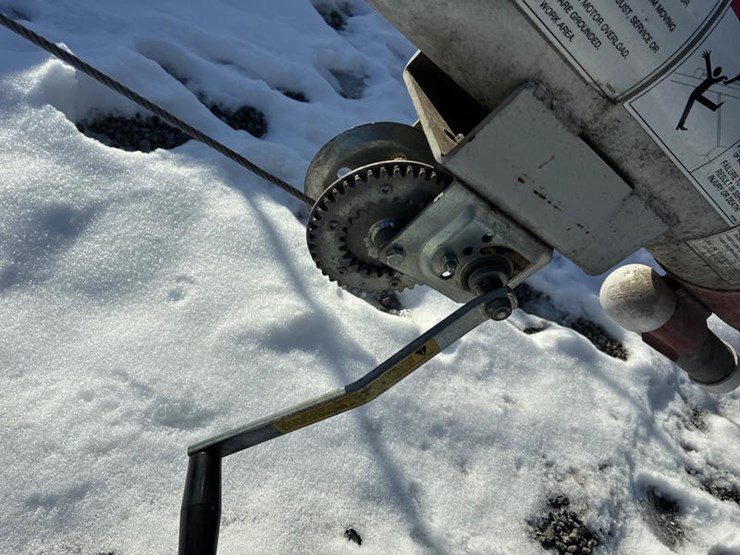 hutchinson-8x33-image-6