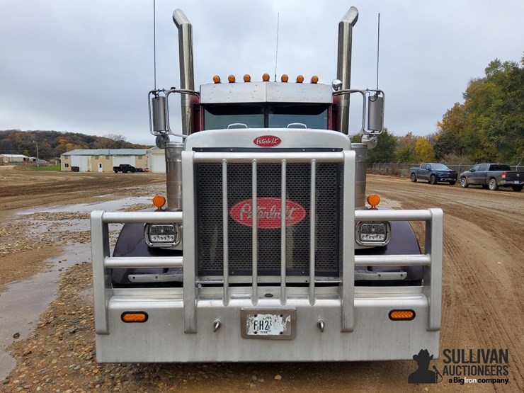 peterbilt-379-image-2