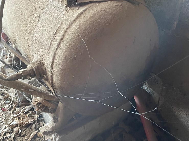 #3720-•-air-compressor-image-10