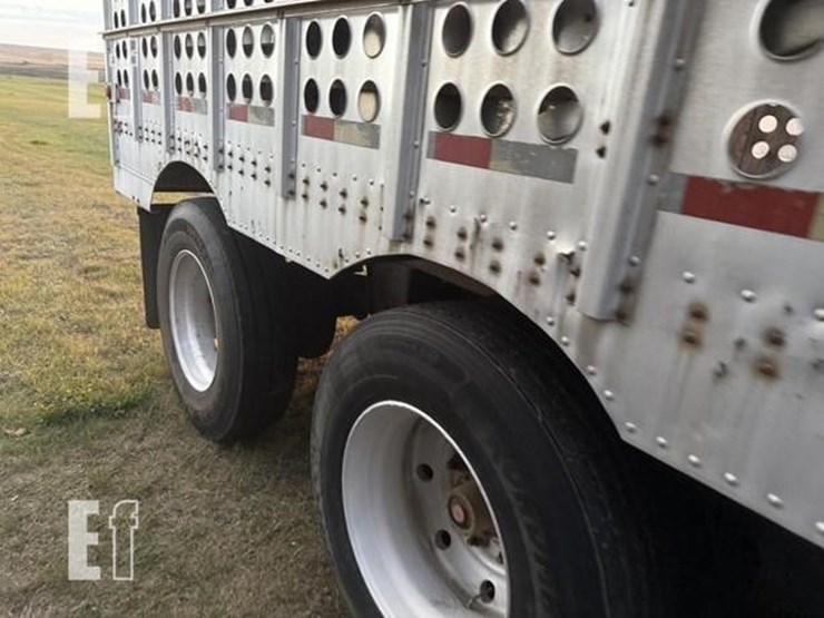 1995-merritt-53-ft-image-40