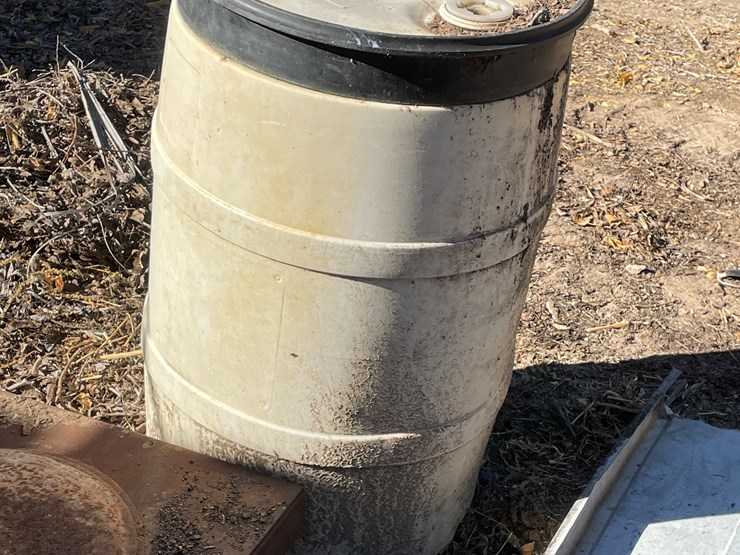 #3724-•-scrap-metal,-cart,-ramp-and-barrel-image-10