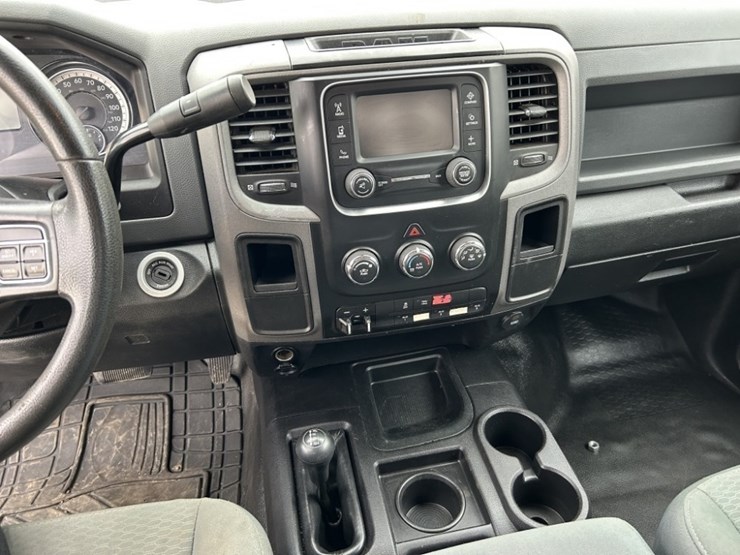 2018-dodge-2500-image-16