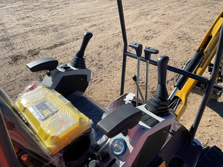 #9285-•-unused-2025-cfg-mini-excavator-image-7