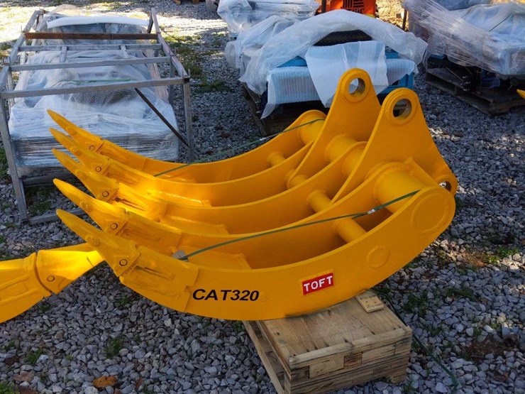 caterpillar-320-image-1