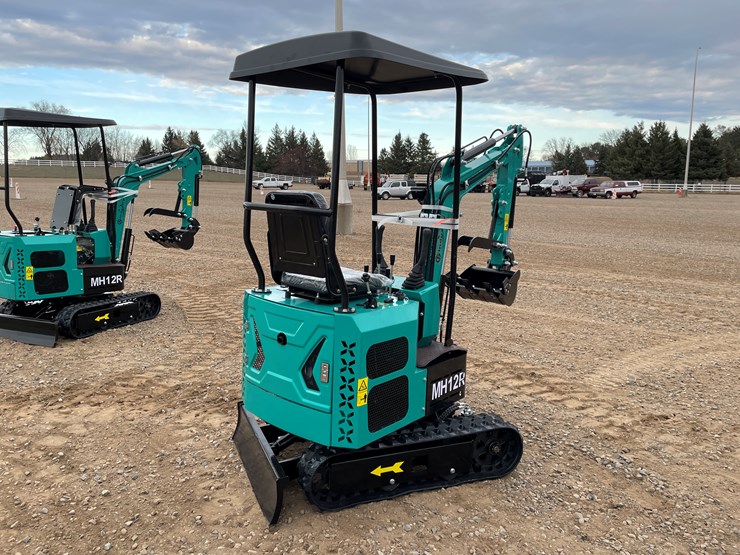 #9221-•-2025-unused-cfg-mini-excavator-image-4