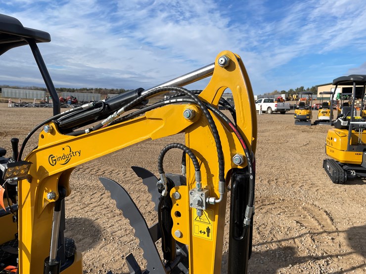 #9206-•-2025-unused-cfg-mini-excavator-image-7