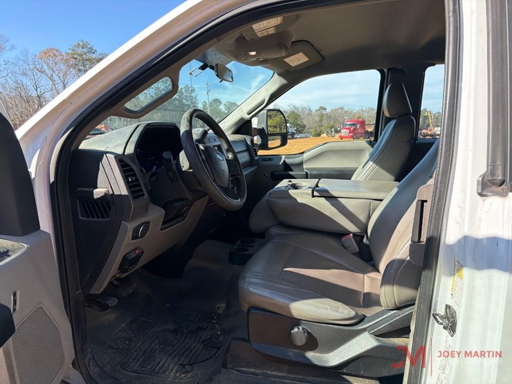 ford-f250-xl-image-18