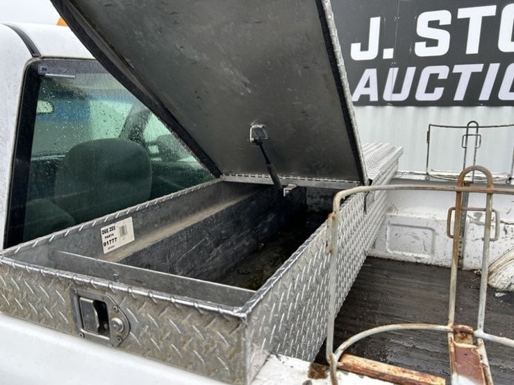 2003-chevrolet-silverado-pickup-image-29