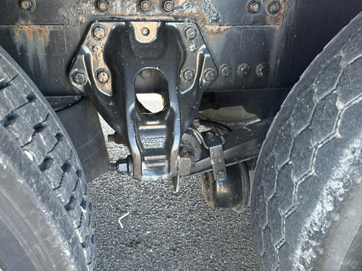 2019-kenworth-t680-image-37