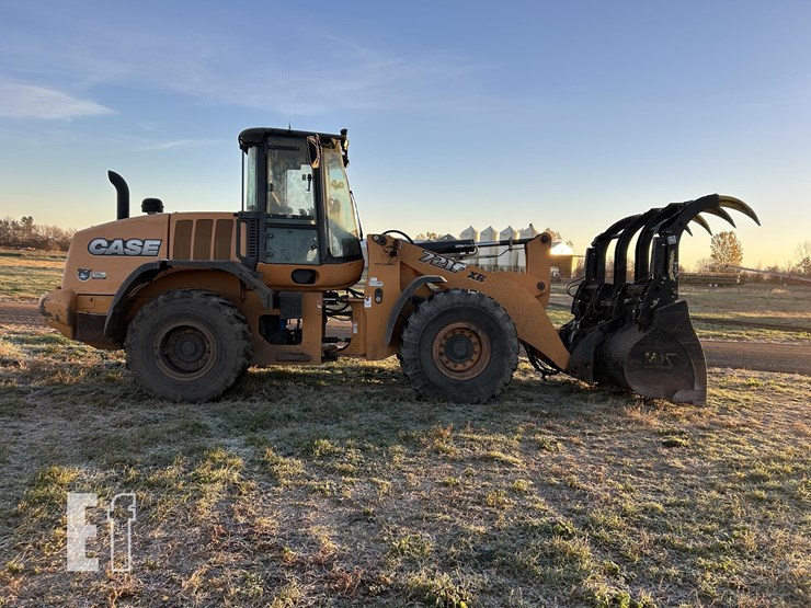 2014-case-721f-xr-image-5