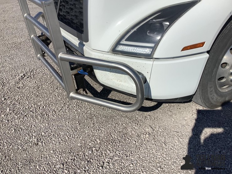 2020-volvo-vnr-t/a-truck-tractor-image-10