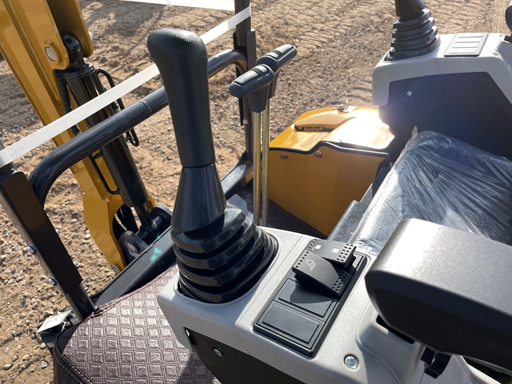 #9214-•-2025-unused-cfg-mini-excavator-image-17