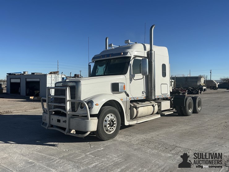 freightliner-coronado-132-image-1