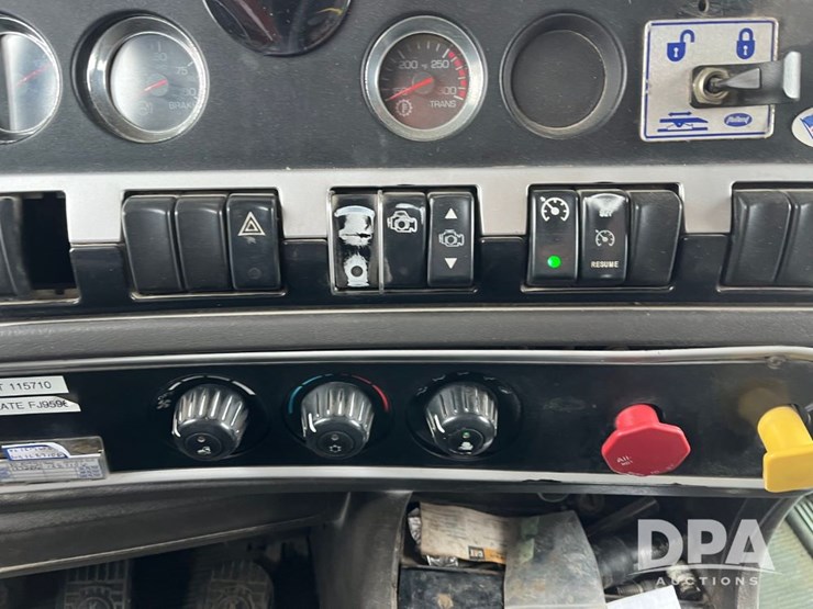 2006-kenworth-t800-image-57