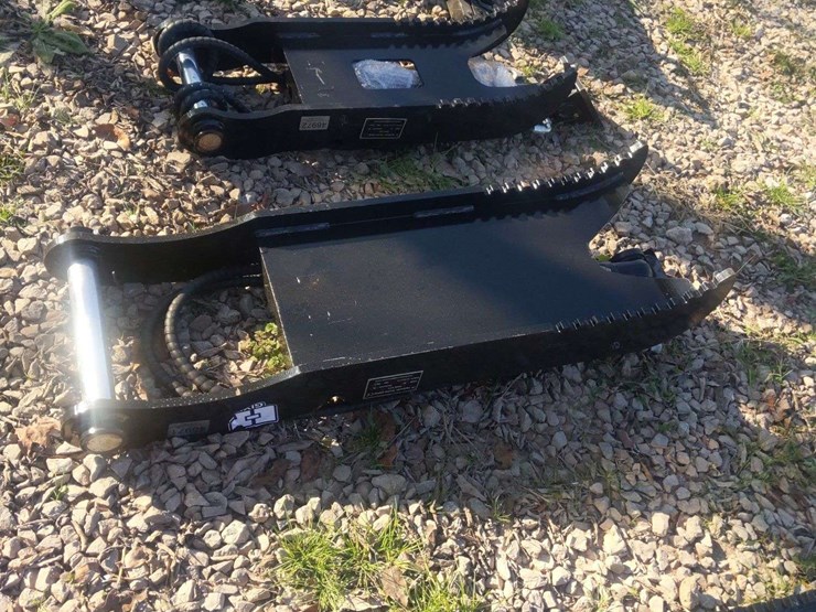 unused-7ton-hydraulic-thumb-clamp-model-model-#xj7t-image-1