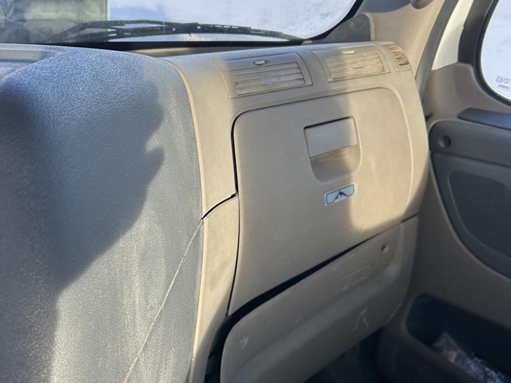 2018-freightliner-cascadia-125-image-47