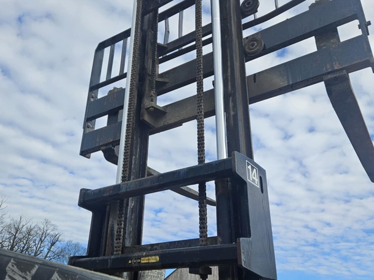 load-lifter-laborer-8000-image-14