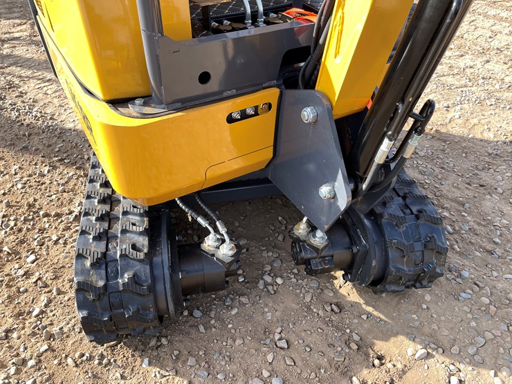 #9206-•-2025-unused-cfg-mini-excavator-image-9