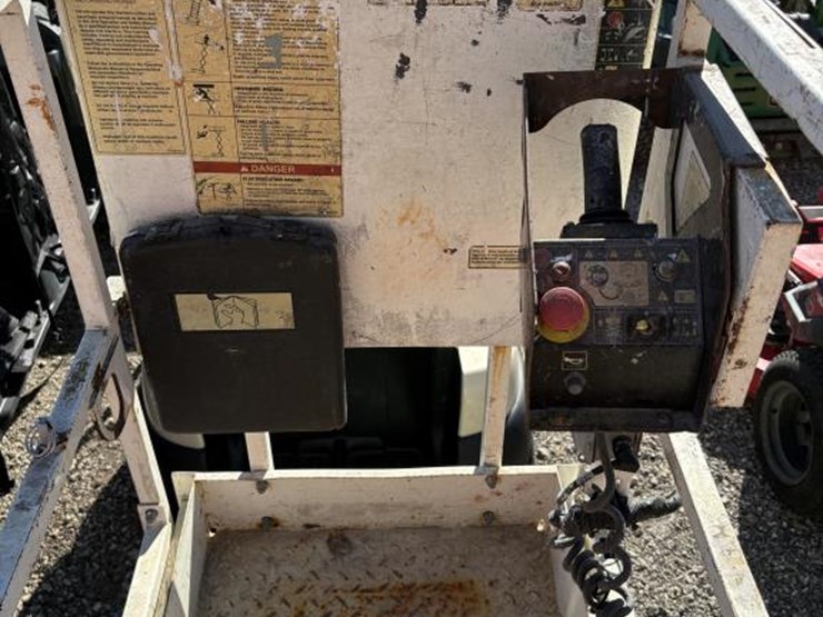 2015-jlg-1932rs-image-4