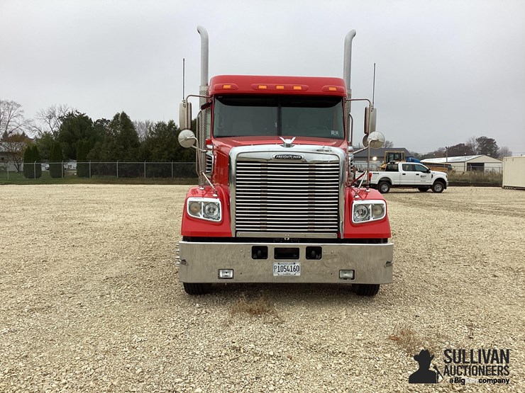 2020-freightliner-122sd-image-2