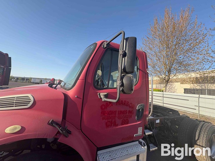 freightliner-m2-106-image-19