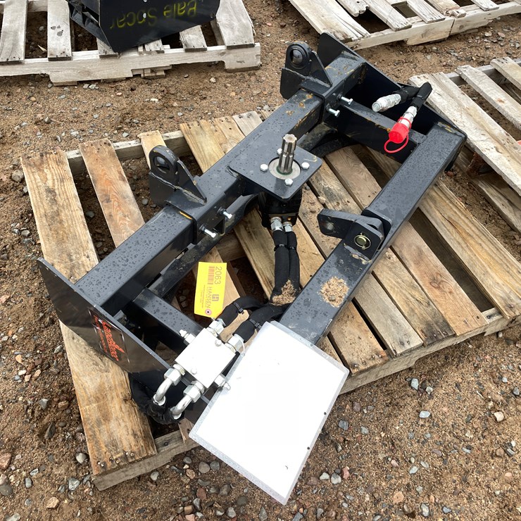 #2063 • Unused 2025 Landhonor Skid Steer 3-Point Hitch Adapter Attachment