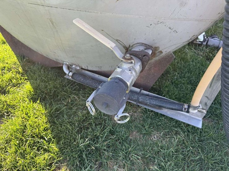 stainless-2500-gal-tank-image-3