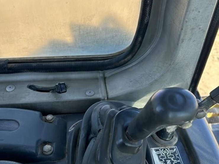 komatsu-d65ex-12-image-62