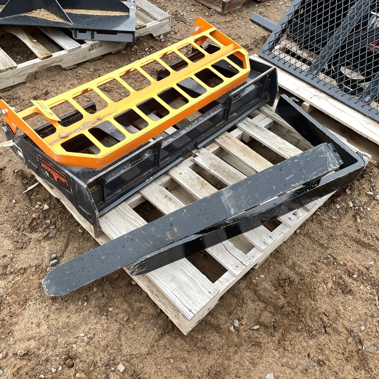 #2056 • Unused 2025 Landhonor Pallet Fork Attachment