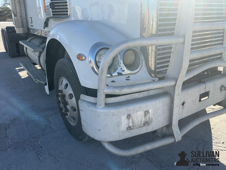 freightliner-coronado-132-image-15