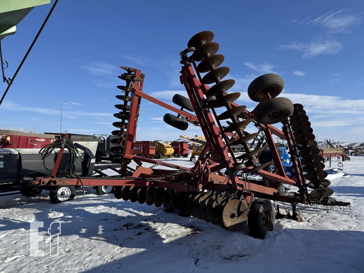 case-ih-3900-image-1