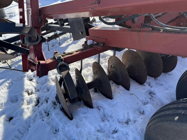 case-ih-3900-image-11