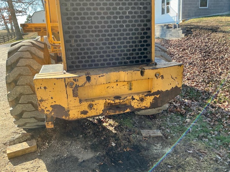 1989-deere-444e-image-48