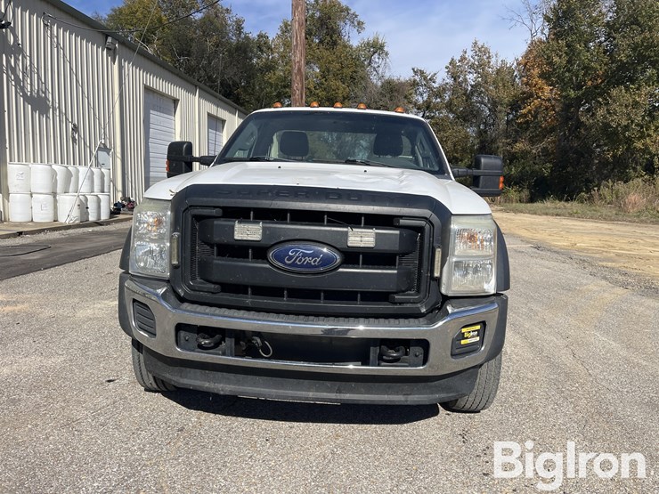 ford-f550-xl-image-2