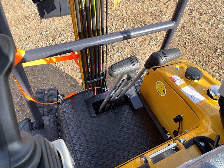 #9212-•-2025-unused-cfg-mini-excavator-image-25