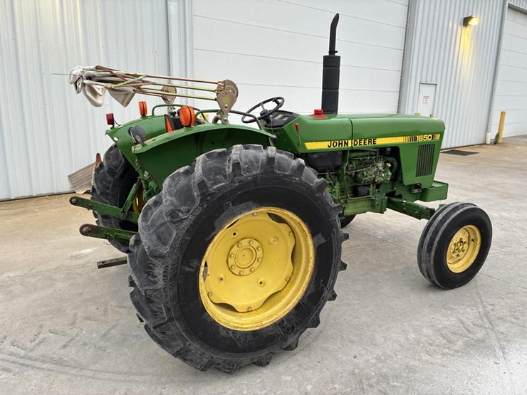 john-deere-1650-image-3